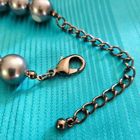 BOLD and BEAUTIFUL SUITE of GRAY PEARL JEWELRY : NECKLACE, BRACELET, EARRINGS - Picture 11 of 16